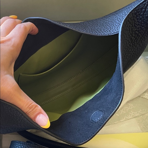 Songmont Luna Onyx Shoulder Bag with Gold Accents - Picture 8 of 14